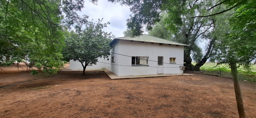 Commercial Property for Sale in Dealesville Free State